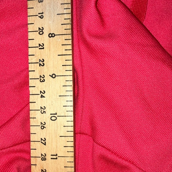 Under Armour large women’s coral Training / running Shorts - Picture 13 of 16